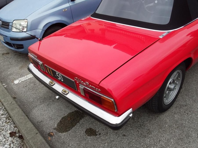 www.targhenere.net/gallery2/wp-content/uploads/2022/05/alfa_romeo_spider_1600_1982_3.jpg