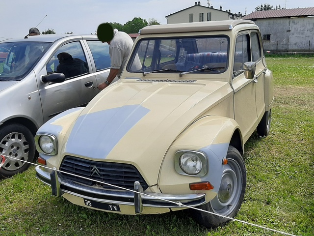 www.targhenere.net/gallery2/wp-content/uploads/2022/05/citroen_dyane_01.jpg