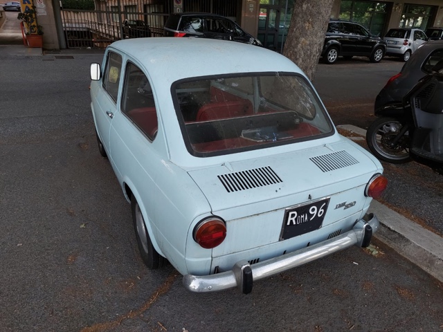 www.targhenere.net/gallery2/wp-content/uploads/2022/06/fiat850bue_tn38229_01.jpg