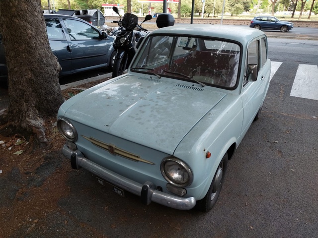 www.targhenere.net/gallery2/wp-content/uploads/2022/06/fiat850bue_tn38229_02.jpg