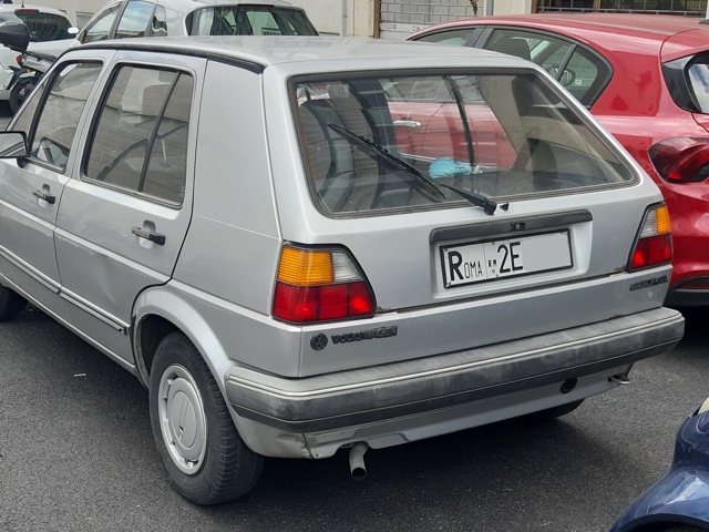 www.targhenere.net/gallery2/wp-content/uploads/2022/06/volkswagen_golf_gl.jpg