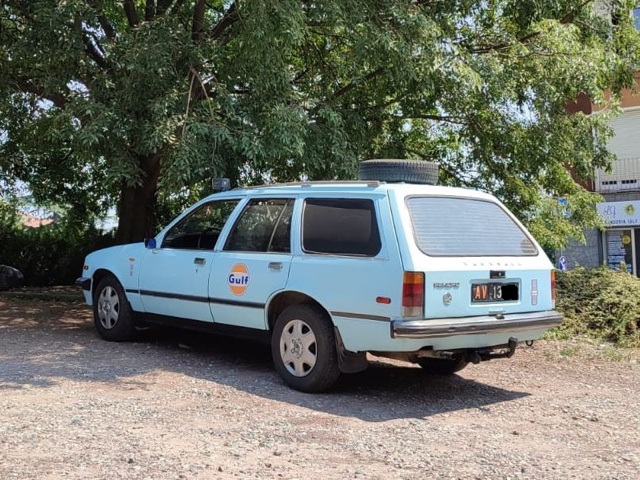 www.targhenere.net/gallery2/wp-content/uploads/2022/07/av138991_opel_rekord_e1_20d_1978_neeskens_tn36857.jpg