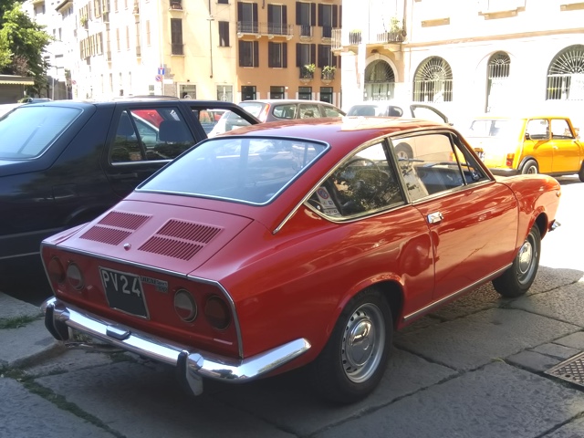 www.targhenere.net/gallery2/wp-content/uploads/2022/07/fiat850coupe_markino_tn54915_01.jpg