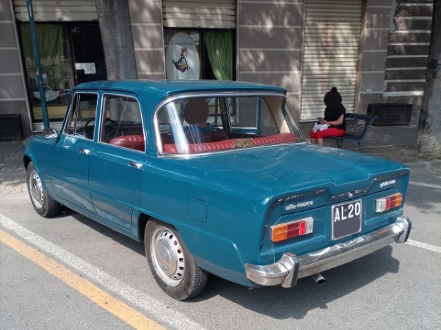 www.targhenere.net/gallery2/wp-content/uploads/2022/10/alfa_romeo_giulia_1300_alfa33_tn48003.jpg