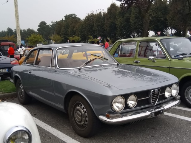 www.targhenere.net/gallery2/wp-content/uploads/2022/10/alfaromeogtjunior_markino_tn12933_01.jpg