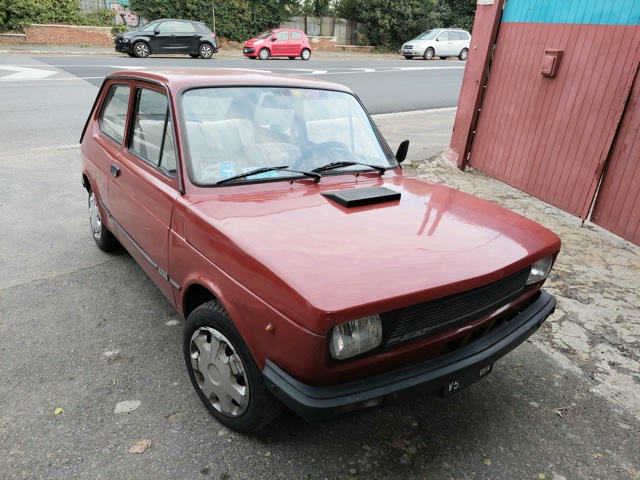 www.targhenere.net/gallery2/wp-content/uploads/2022/10/fiat127_bue_tn35364_02.jpg