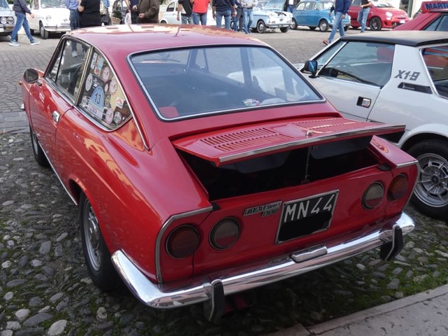 www.targhenere.net/gallery2/wp-content/uploads/2022/10/fiat850coupe_gabford_tn48435.jpg