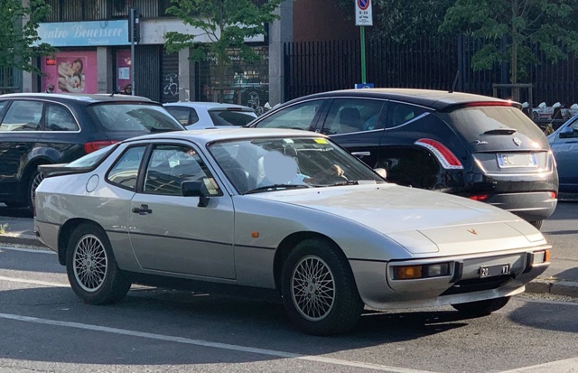 www.targhenere.net/gallery2/wp-content/uploads/2022/10/porsche924super8020221017.jpg