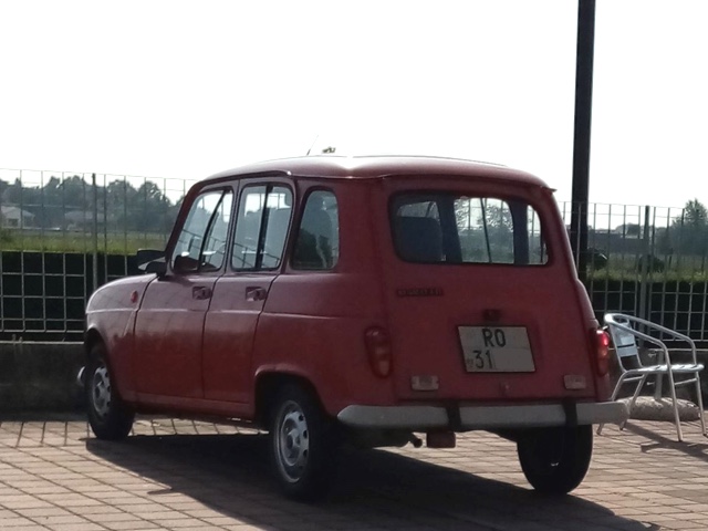 www.targhenere.net/gallery2/wp-content/uploads/2022/10/renault_4_ro31.jpg