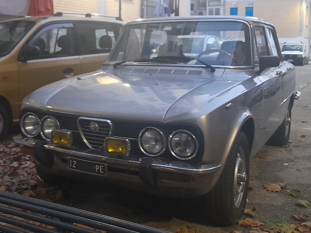 www.targhenere.net/gallery2/wp-content/uploads/2022/11/alfa_romeo_giulia_nuova_super_1300_-_1974_tonymura_tn8069.jpg