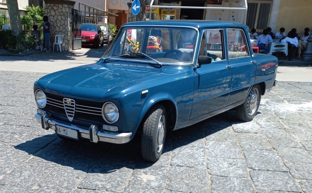 www.targhenere.net/gallery2/wp-content/uploads/2022/12/alfa_romeo_giulia_1300_2.jpg