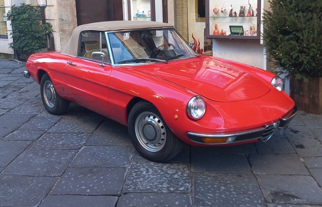 www.targhenere.net/gallery2/wp-content/uploads/2022/12/alfa_romeo_spider_1300_junior_2.jpg