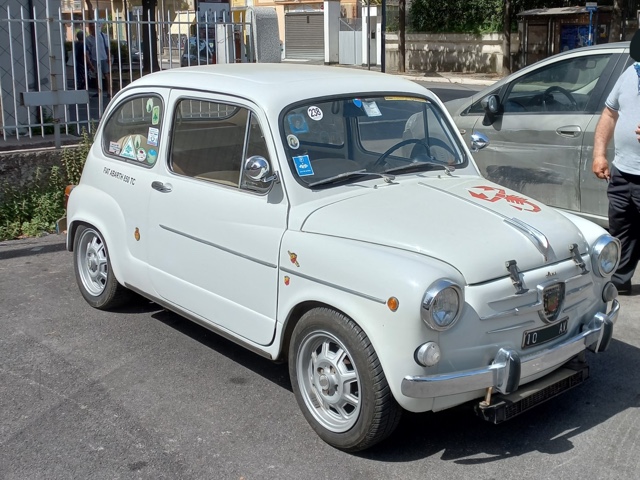 www.targhenere.net/gallery2/wp-content/uploads/2022/12/fiat_600_1.jpg
