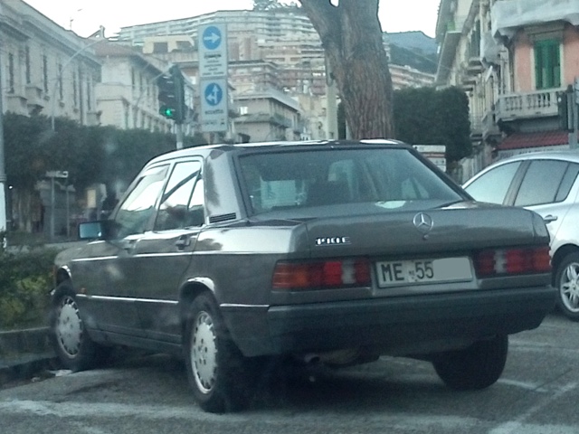 www.targhenere.net/gallery2/wp-content/uploads/2022/12/mercedes190kanonx20221210.jpg