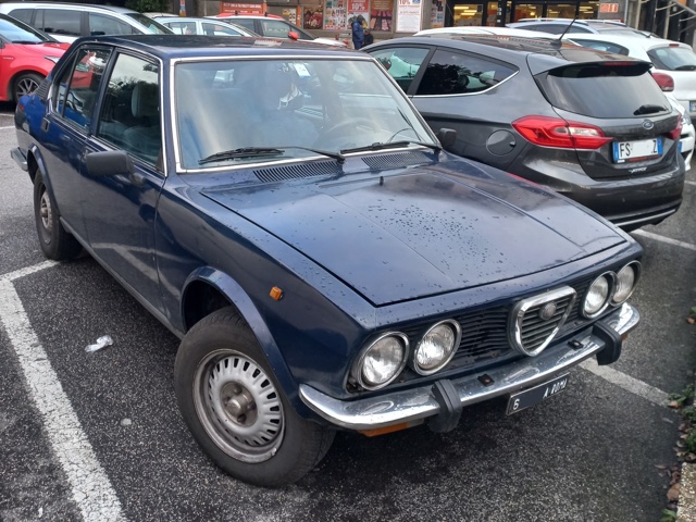 www.targhenere.net/gallery2/wp-content/uploads/2023/01/alfa_romeo_alfetta_2.jpg