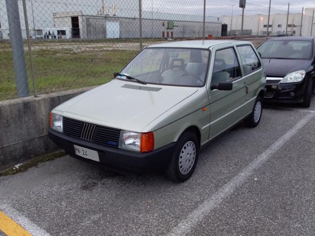 www.targhenere.net/gallery2/wp-content/uploads/2023/02/fiat_uno_45_sting_1987_2.jpg