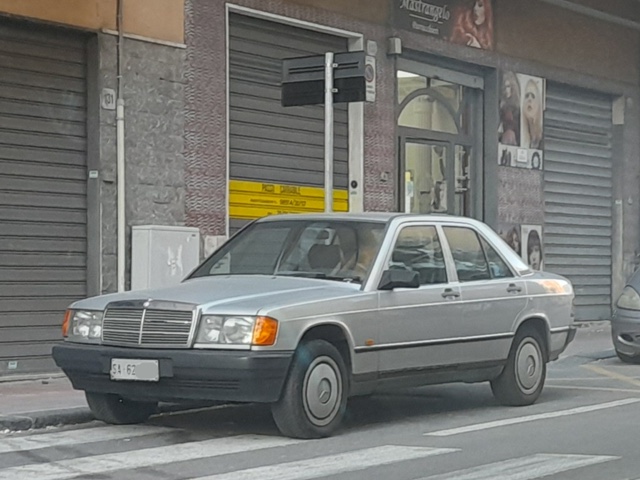 www.targhenere.net/gallery2/wp-content/uploads/2023/02/mercedes-benz_190_w201_i_20_e_tonymura_tn67784.jpg