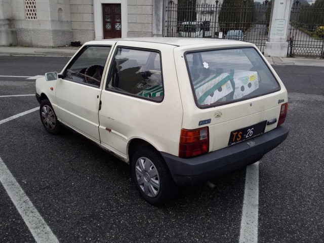 www.targhenere.net/gallery2/wp-content/uploads/2023/03/fiat_uno_45_1983_deltago_tn5627.jpg