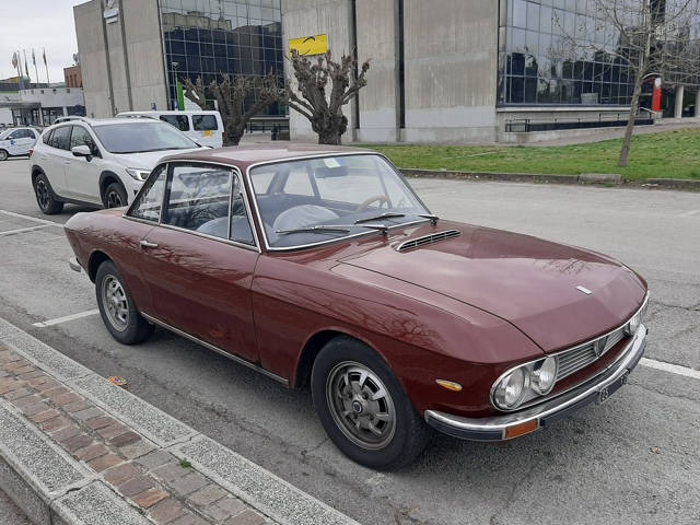 www.targhenere.net/gallery2/wp-content/uploads/2023/03/lancia_fulvia_fronte_oinotna_tn27989.jpg