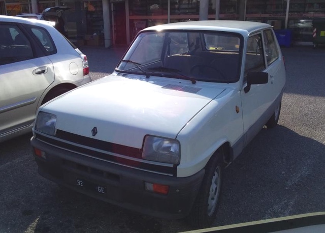 www.targhenere.net/gallery2/wp-content/uploads/2023/03/renault_5_tl_1983_2.jpg