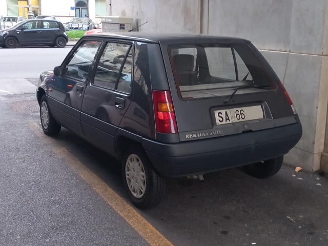 www.targhenere.net/gallery2/wp-content/uploads/2023/03/renault_super5_1_argiuliasuper_tn59230.jpg