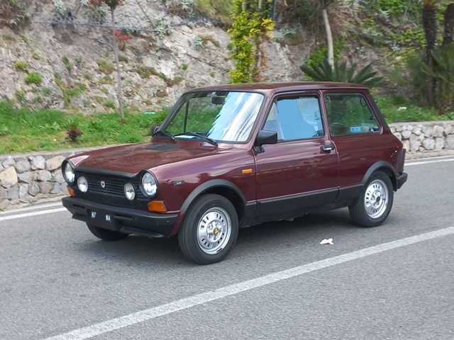 www.targhenere.net/gallery2/wp-content/uploads/2023/04/autobianchi_a_112_2_1.jpg