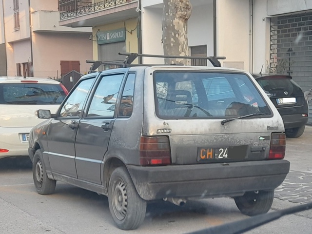 www.targhenere.net/gallery2/wp-content/uploads/2023/04/fiat_uno_i_5p_45_ds_tonymura_tn56033.jpg