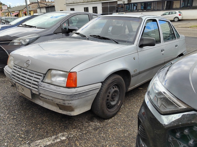 www.targhenere.net/gallery2/wp-content/uploads/2023/05/opel_kadett_vt28_1.jpg
