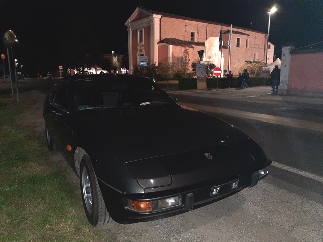 www.targhenere.net/gallery2/wp-content/uploads/2023/05/porsche_924_fronte_oinotna_yn72017.jpg