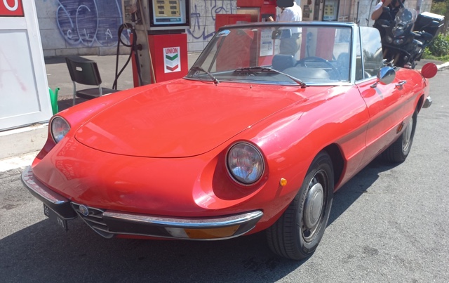 www.targhenere.net/gallery2/wp-content/uploads/2023/06/alfa_romeo_spider_1300_junior_2.jpg