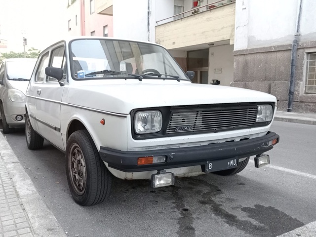 www.targhenere.net/gallery2/wp-content/uploads/2023/06/fiat127totalant.jpg