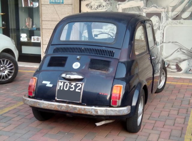 www.targhenere.net/gallery2/wp-content/uploads/2023/06/fiat500r_targhemodenesi_tn44227.jpg
