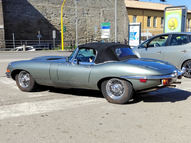www.targhenere.net/gallery2/wp-content/uploads/2023/06/jaguar_etype_agm.jpg