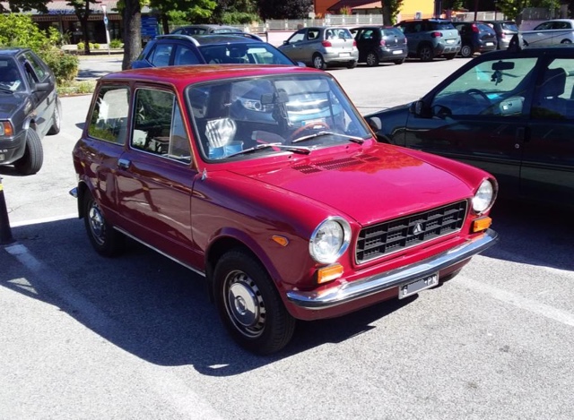 www.targhenere.net/gallery2/wp-content/uploads/2023/07/autobianchi_a112_1972_2.jpg