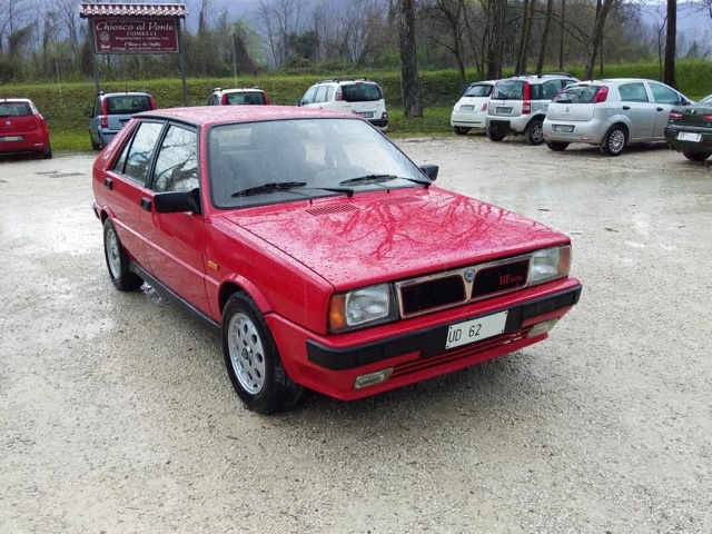 www.targhenere.net/gallery2/wp-content/uploads/2023/08/lancia_delta_hf_turbo_1989_2.jpg