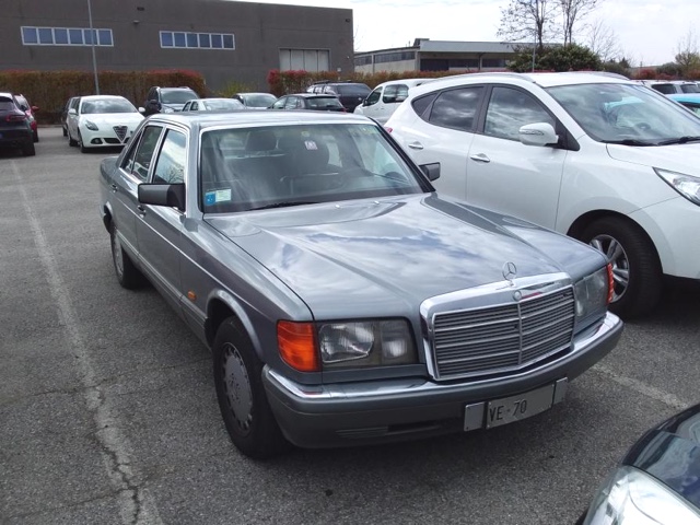 www.targhenere.net/gallery2/wp-content/uploads/2023/08/merceds_benz_300_se_1988_2.jpg