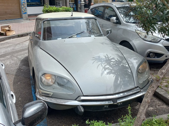 www.targhenere.net/gallery2/wp-content/uploads/2023/09/citroen_ds_20_pallas_2.jpg