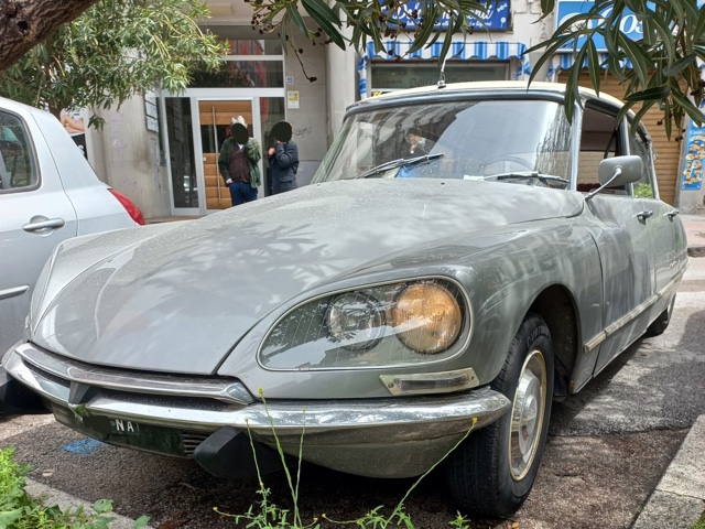www.targhenere.net/gallery2/wp-content/uploads/2023/09/citroen_ds_20_pallas_3.jpg