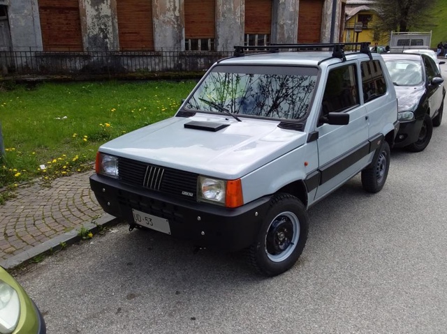 www.targhenere.net/gallery2/wp-content/uploads/2023/09/fiat_panda_4x4_1986_02.jpg