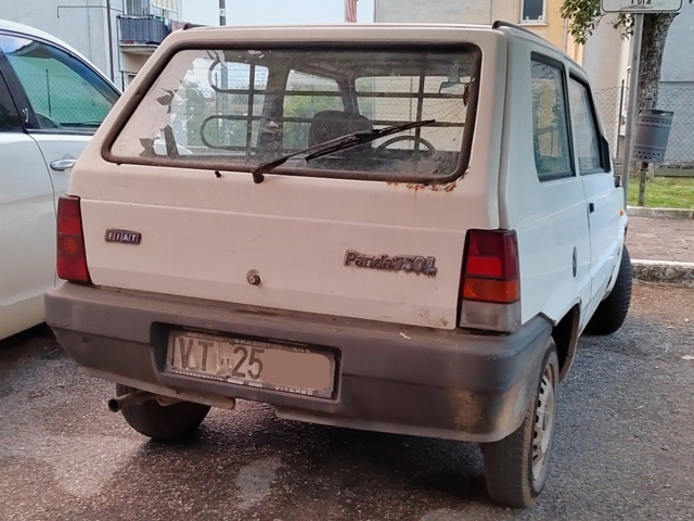 www.targhenere.net/gallery2/wp-content/uploads/2023/09/fiat_panda_vt25_1.jpg