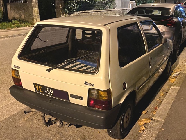 www.targhenere.net/gallery2/wp-content/uploads/2023/09/fiat_uno_d_ve_enricovale_tn56995.jpg