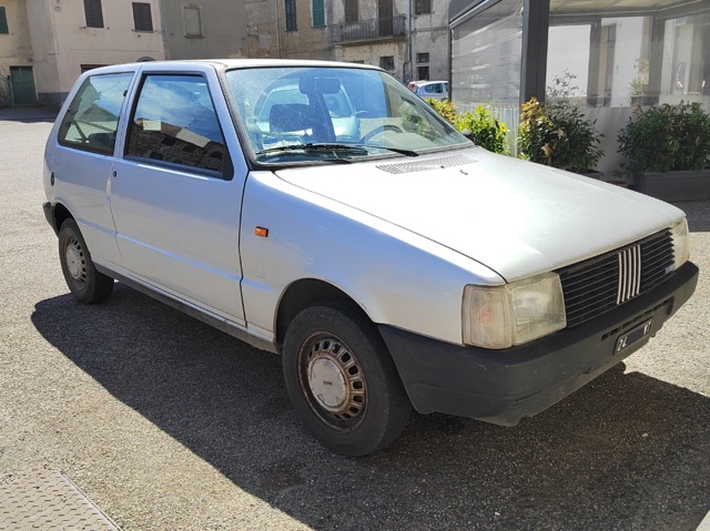www.targhenere.net/gallery2/wp-content/uploads/2023/09/fiat_uno_vt24_2.jpg