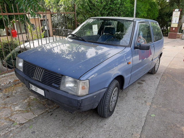 www.targhenere.net/gallery2/wp-content/uploads/2023/10/fiat_uno_fronte.jpg