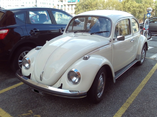 www.targhenere.net/gallery2/wp-content/uploads/2023/10/vw_maggiolino_ott23_front_blowup_tn46240.jpg