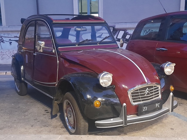 www.targhenere.net/gallery2/wp-content/uploads/2023/11/citroen_2cv6_charleston_tonymura_tn48269.jpg