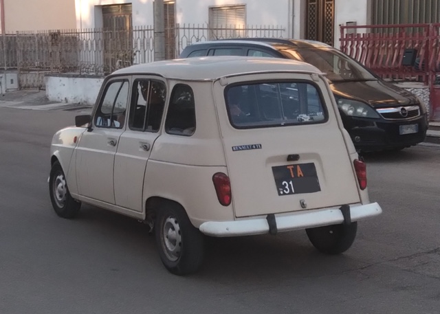 www.targhenere.net/gallery2/wp-content/uploads/2023/11/renault4tl_targhemodenesi_tn26422.jpg
