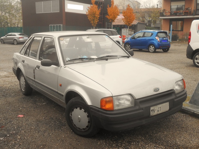 www.targhenere.net/gallery2/wp-content/uploads/2023/12/ford_escort_dic23_front_1.jpg