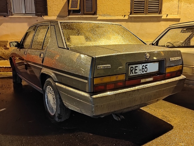 www.targhenere.net/gallery2/wp-content/uploads/2024/01/alfa_romeo_90_re65.jpg