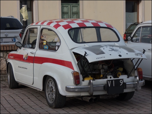 www.targhenere.net/gallery2/wp-content/uploads/2024/01/fiat600_gabford_tn62602.jpg
