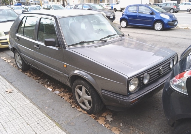 www.targhenere.net/gallery2/wp-content/uploads/2024/01/vw_golf_anteriore.jpg